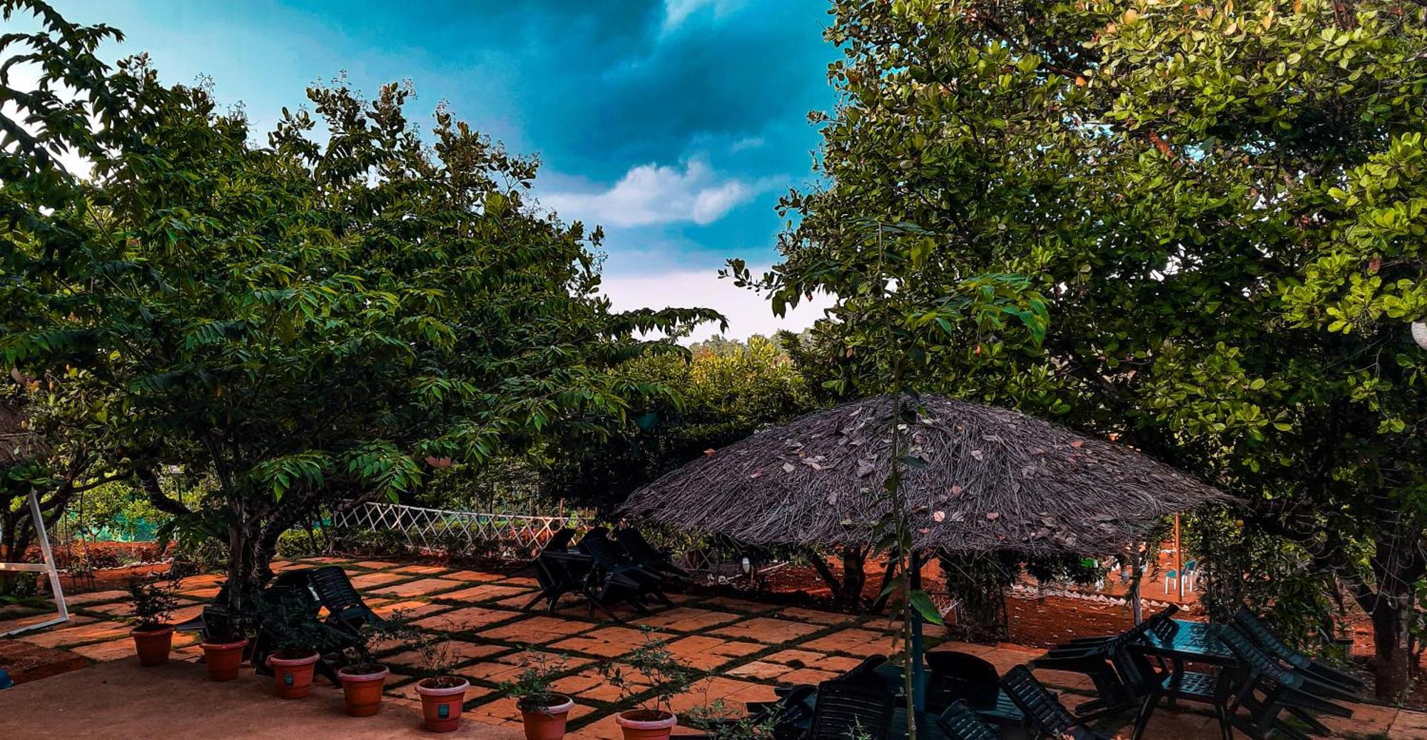 Chalobahills Farmstay Resort Ajra Exterior foto